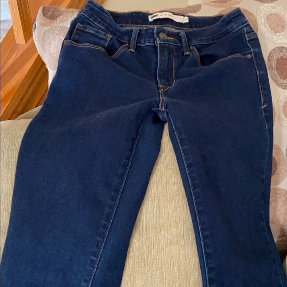 Levi’s Jeans Mid Rise Skinny Dark Blue Denim Jeans stretch sz 4 W27 L30 - Picture 5 of 16